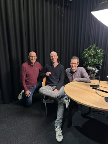 Zegert van der Linde en co-host en Cirkelstad directeur Bert Krikke samen met gastspreker Sander Woertman (Lenteakkoord en NEPROM).